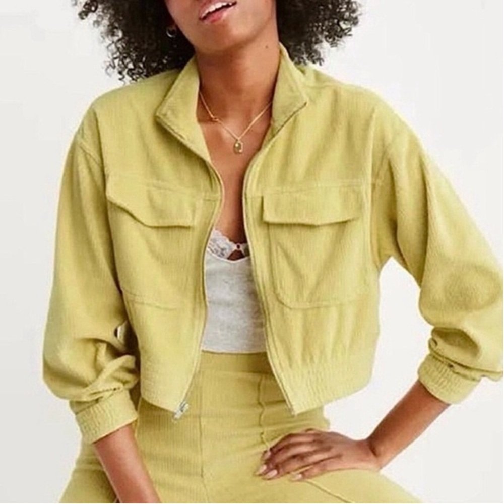 NWT Aerie Groove On Velour Corduroy Cropped Zip Up Jacket
